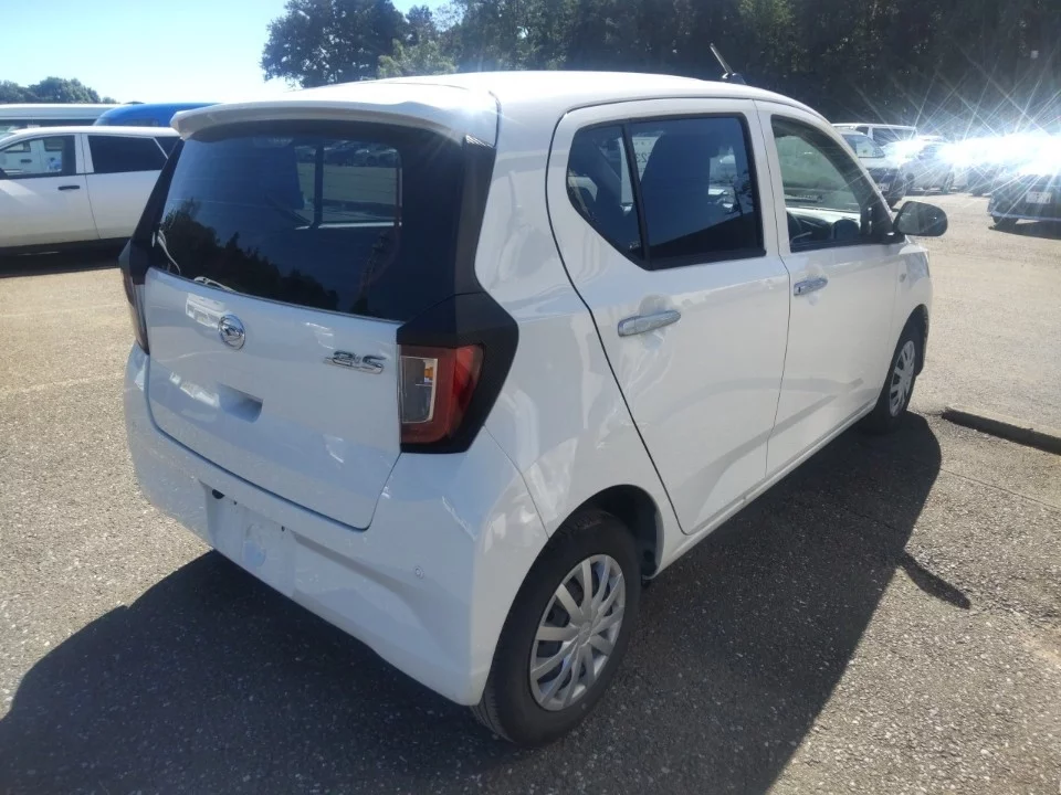 Daihatsu Mira e:S LA350S 2021